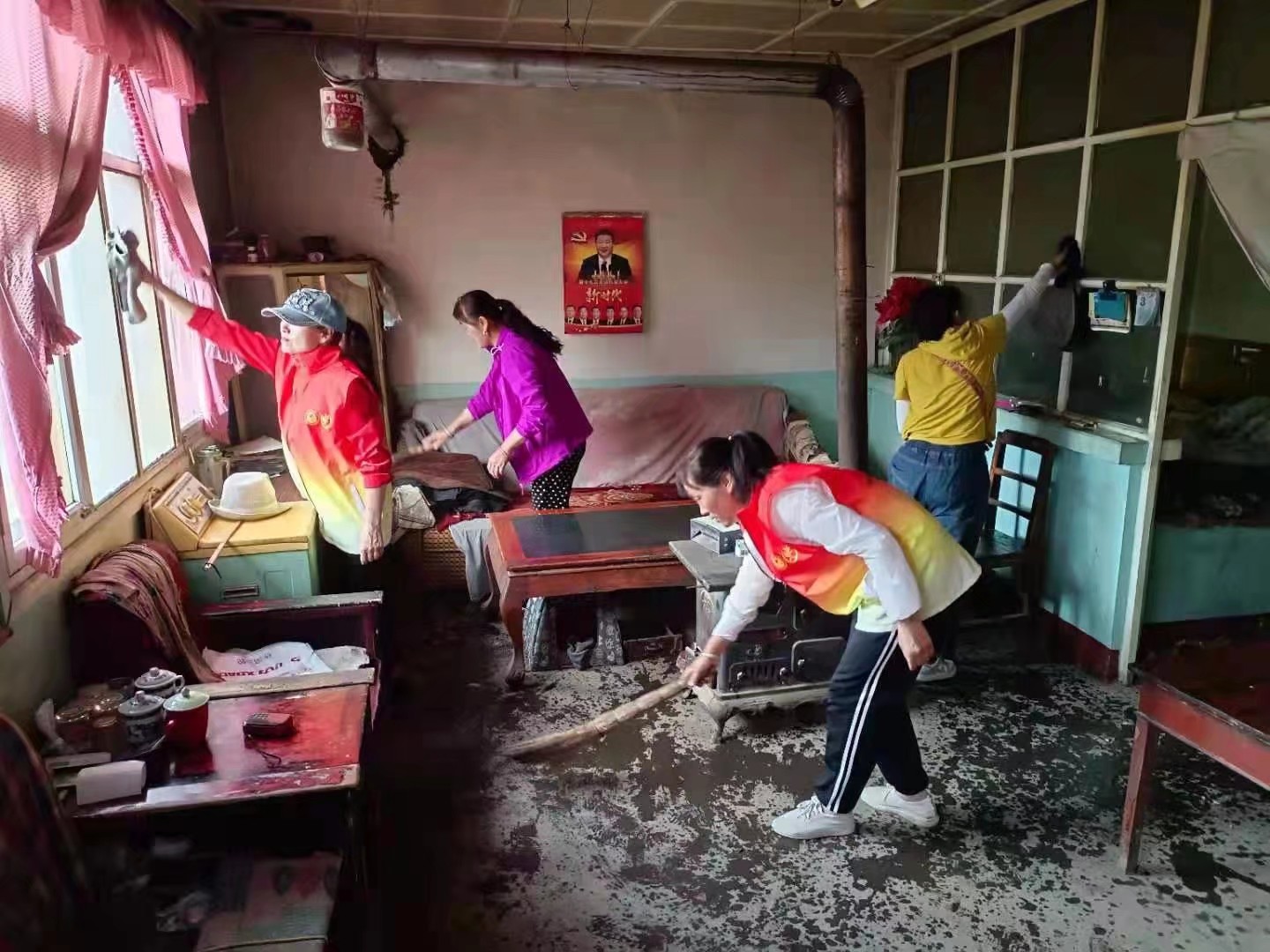 1628126647813263.jpg 165209A4F13F9BF4A918B824EB653D0B.jpg