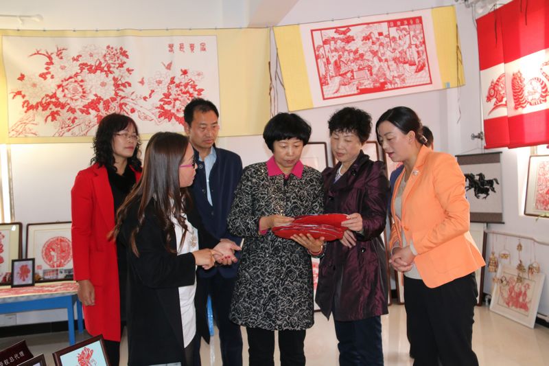 2016-4-11省妇联来秦安调研精准扶贫工作 270.JPG