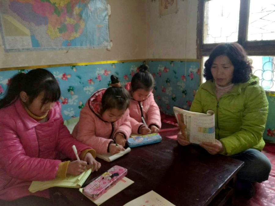 刘小菊_副本.jpg 刘小菊_副本.jpg