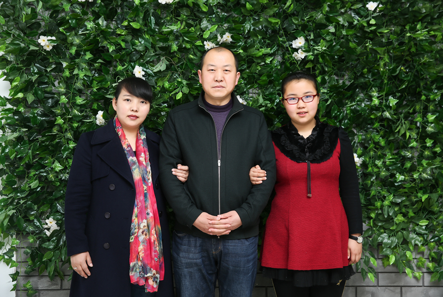 张金霞_副本.jpg 张金霞_副本.jpg