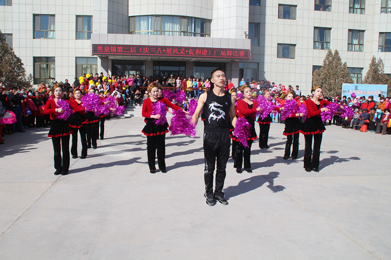 广场舞4_副本.jpg