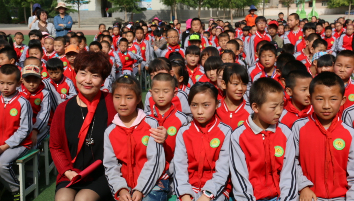 银滩路小学2.JPG 银滩路小学2.JPG