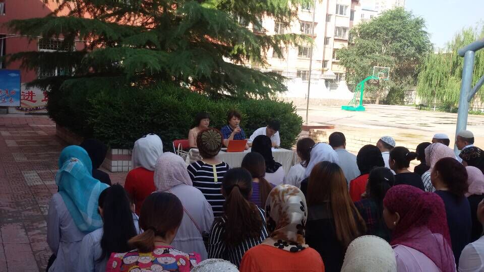 七里河西园小学家庭教育讲座2.jpg 七里河西园小学家庭教育讲座2.jpg