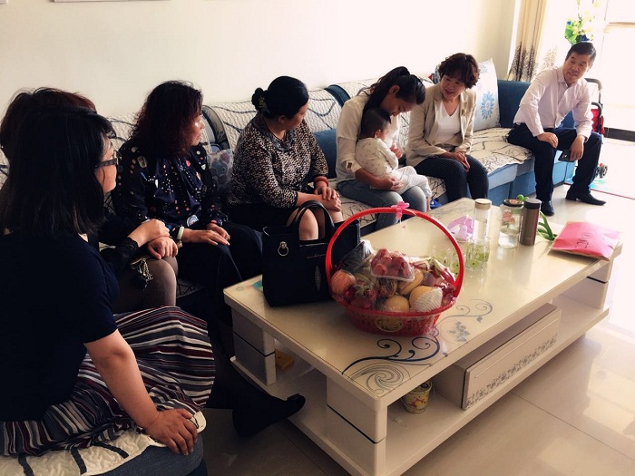 22 嘉峪关市女企业家协会爱心救助患病儿童 (4).jpg 22 嘉峪关市女企业家协会爱心救助患病儿童 (4).jpg