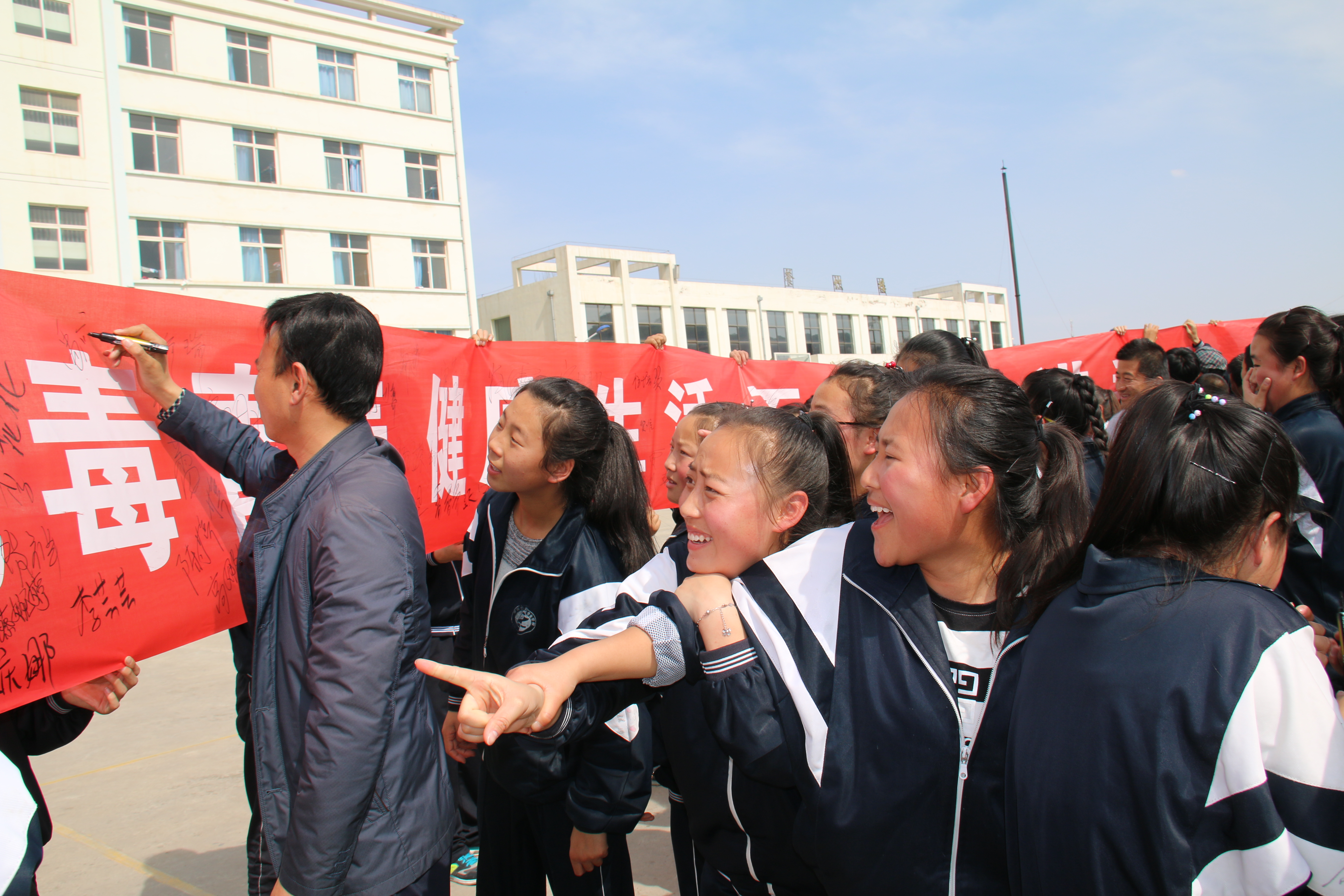 IMG_4323.JPG IMG_4323.JPG