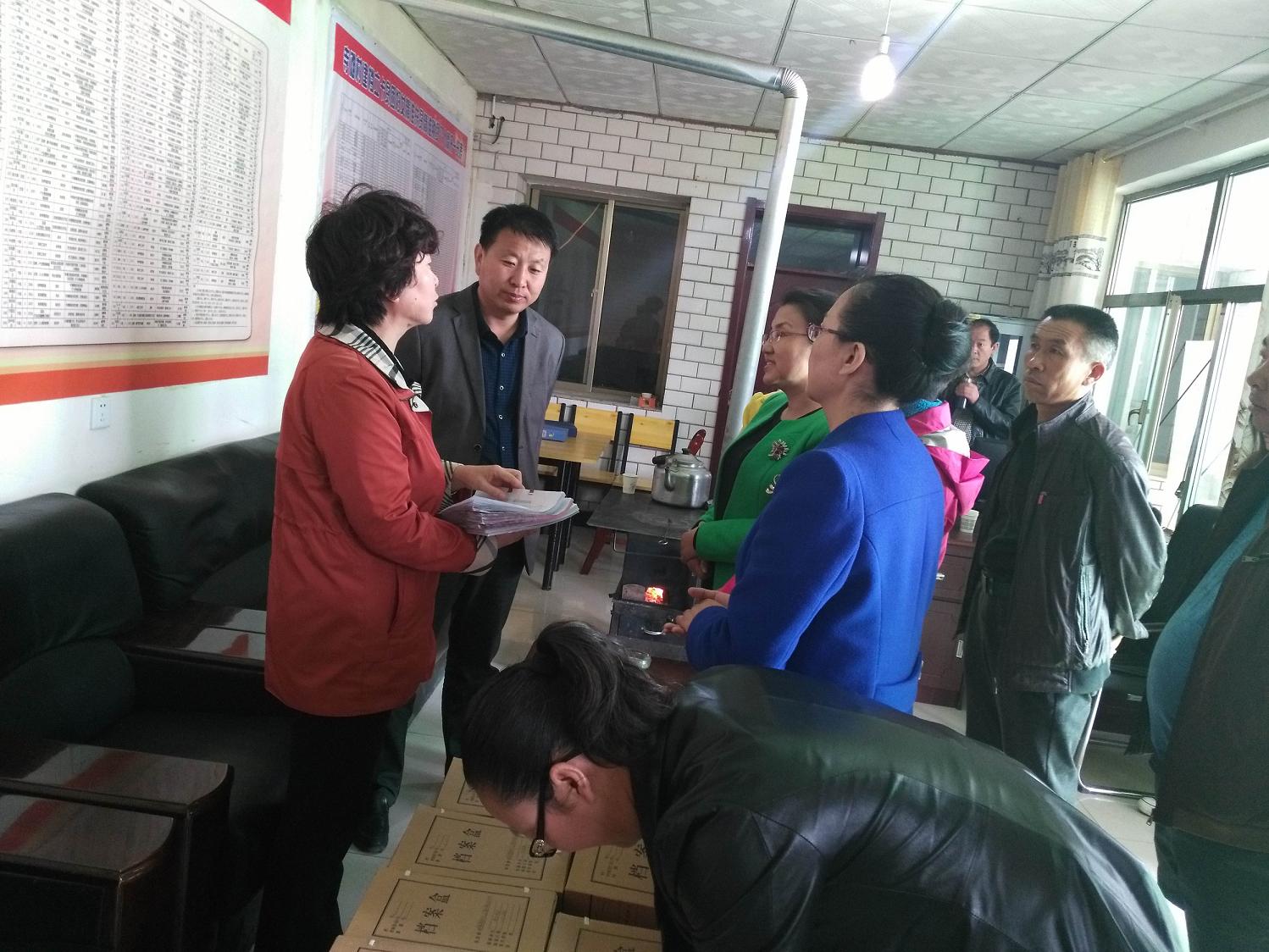 抽查村级妇女精准扶贫大数据平台.jpg 抽查村级妇女精准扶贫大数据平台.jpg