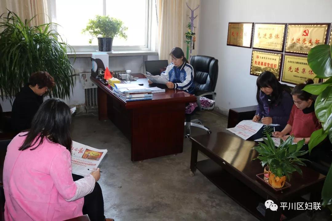 两会1.jpg 两会1.jpg