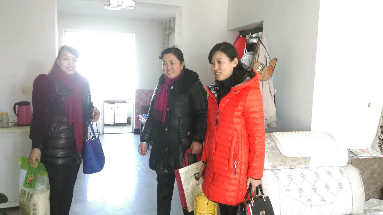 走访戒毒人员家.jpg 走访戒毒人员家.jpg