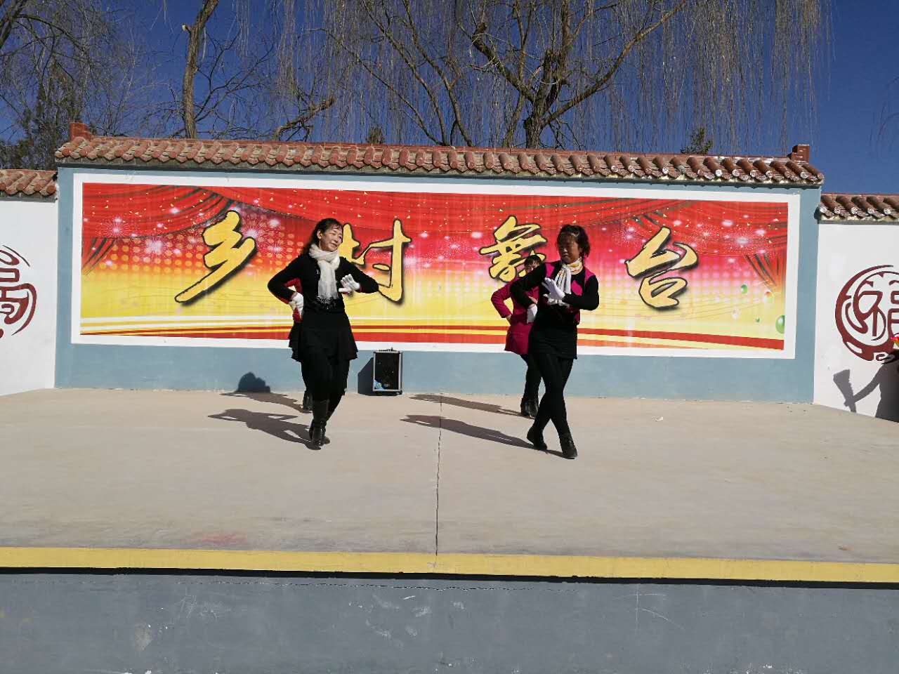 3月8文艺汇演4.jpg 3月8文艺汇演4.jpg