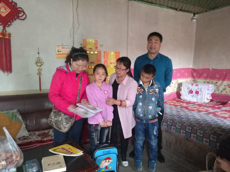 困难儿童慰问7.jpg